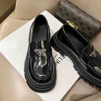 Женские мокасины-маффины на толстой подошве, весна 2025 г., в британском стиле, высокие, треугольные, стандартные, увеличивающие рост, небольшие кожаные туфли с одной педалью