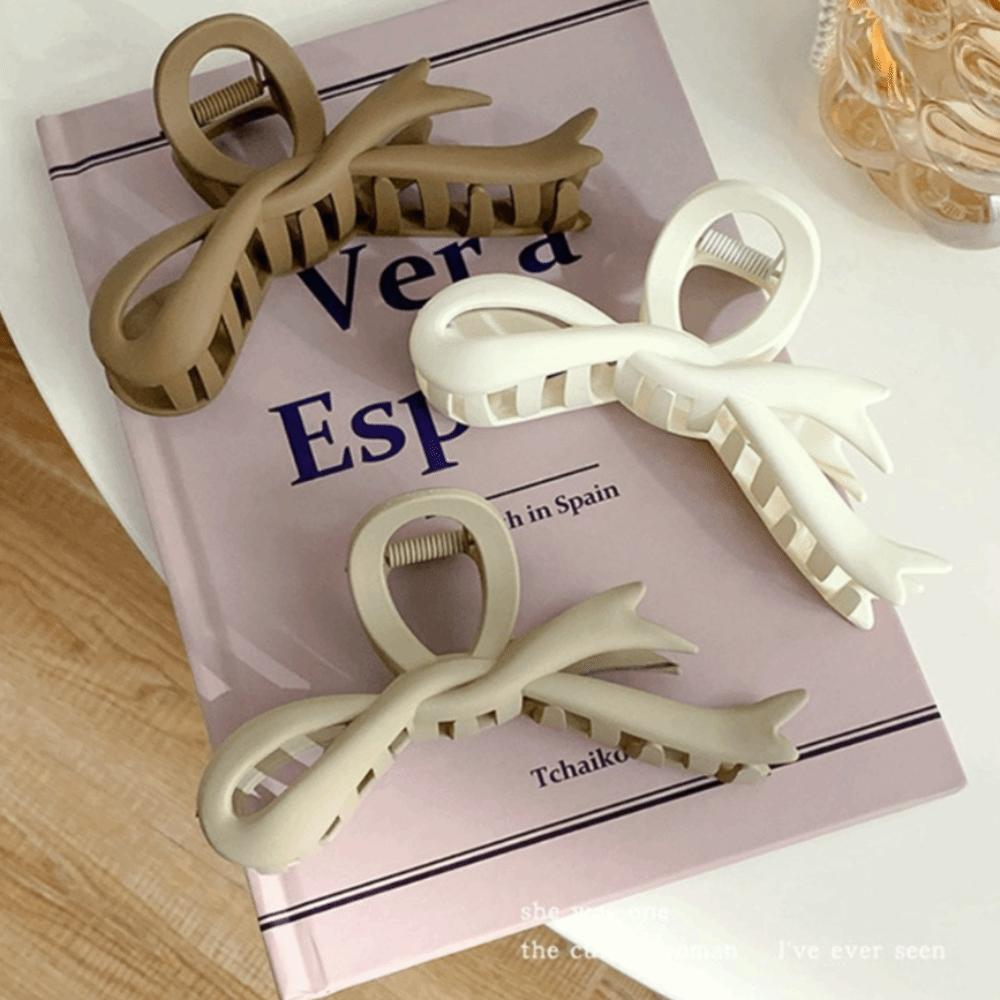 Solid Acrylic Twisted Hair Claws Plastic Shark Clips Geometric Matte Bow Hair Clips Travel