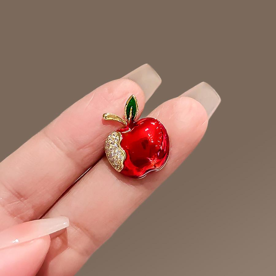 Брошь «Маленькое красное яблоко», женственность высочайшего класса, маленькая брошь, булавка для воротника, пряжка, защищающая от света, булавка, цветок для воротника, аксессуары для кануна Рождества.