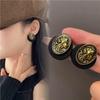 Серьги-пусеты Oval Portrait из смолы с серебряной иглой - Ретро-серьги в придворном стиле с плиссированным дизайном и ощущением высокого качества