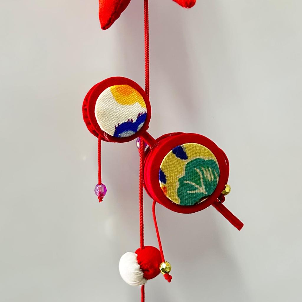 Hanging Decorations with Red Fabric Tapestry Hanging Hina Hanging Chirimen Perfect for the Doll Hina for the First Doll Festival Chikyu-ya [3 78315]