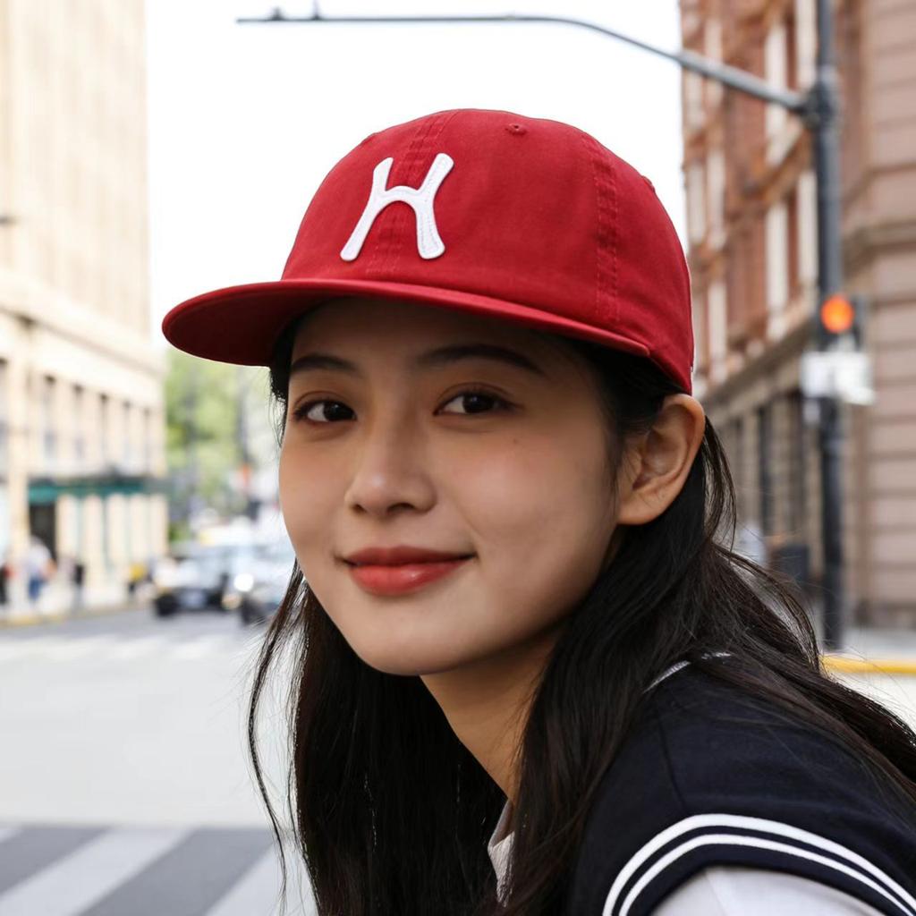 New flat-brimmed baseball cap, fashion visor, male and female couples outdoor leisure cap, embroidered alphabet sports cap