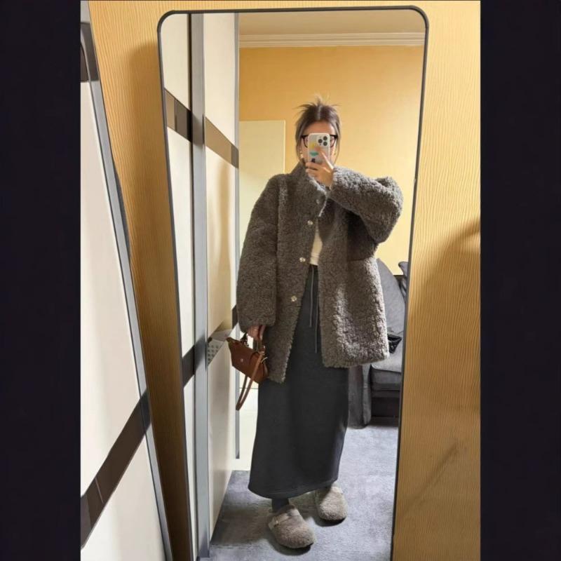 Autumn and Winter Fur Integrated Lamb Wool Coat Women's Medium and Long Loose Lazy High-end Casual Wool Coat