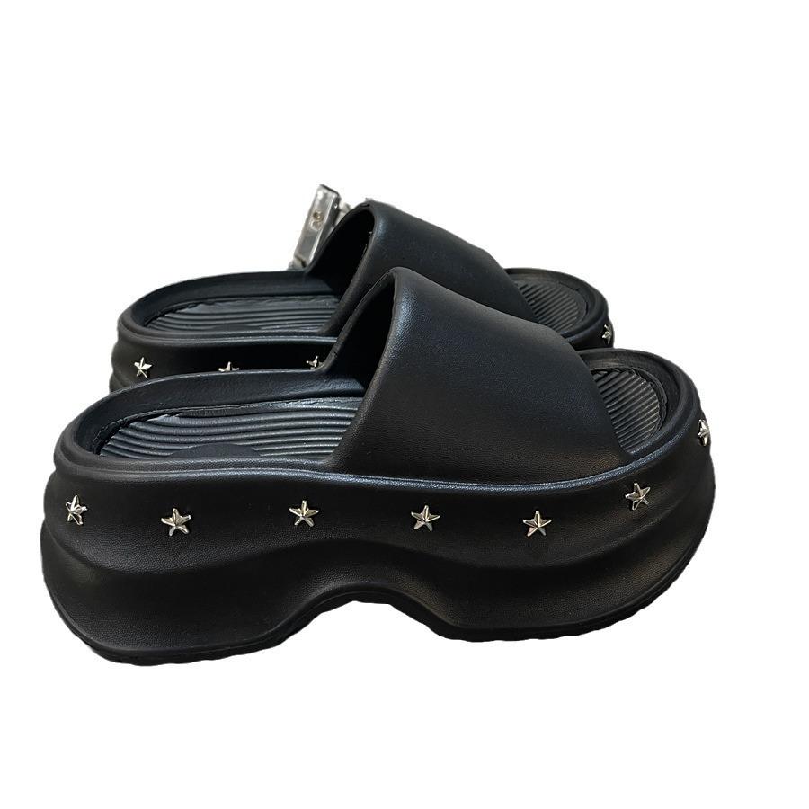 Новые летние уличные шлепанцы женские летние толстоподошвенные крутые тапочки