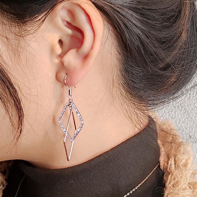 Корейский темперамент, бриллиантовая оправа, персонализированные серьги, женские длинные серьги-крючки с ромбом, универсальные женские украшения
