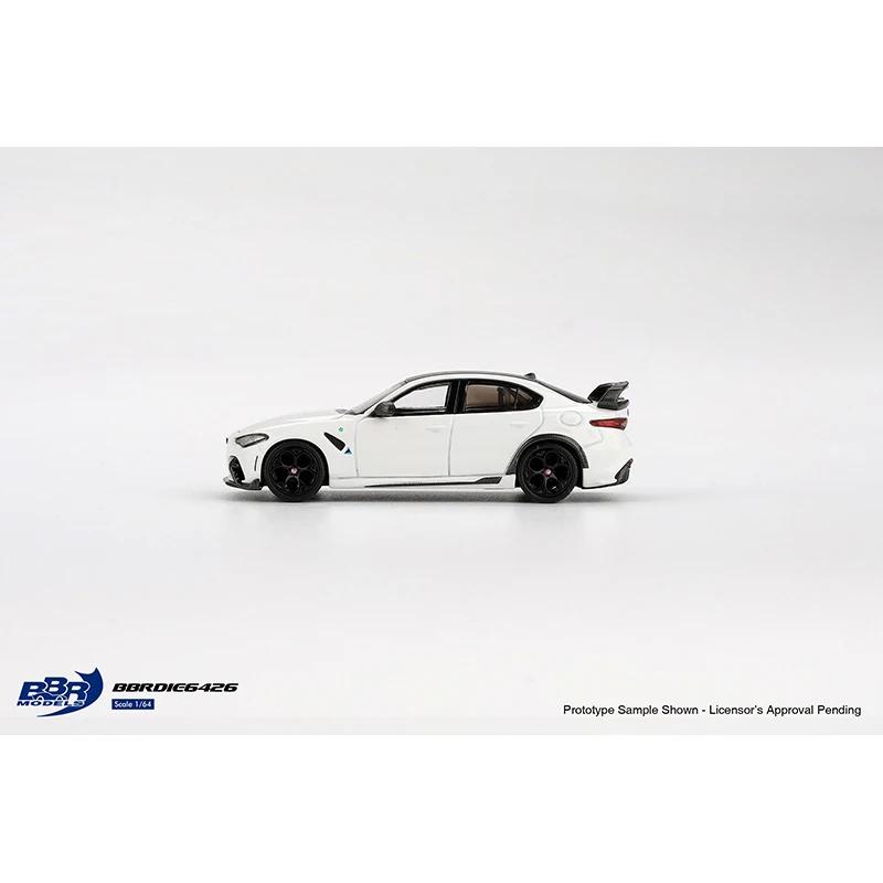 QGDM1 BBR 1:64 Alfa Romeo Giulia GTAm White Diecast Diorama Car Model Collection Toy