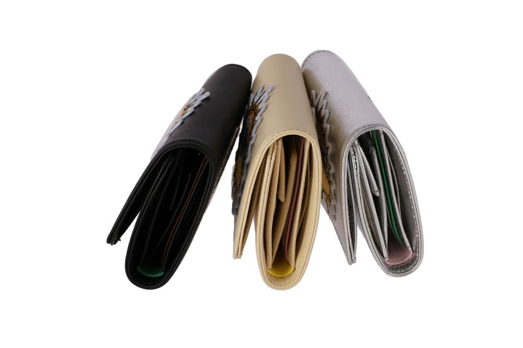 Trifold Wallet Deep Billfold Love Patch Silver [Tsumori Chisato]