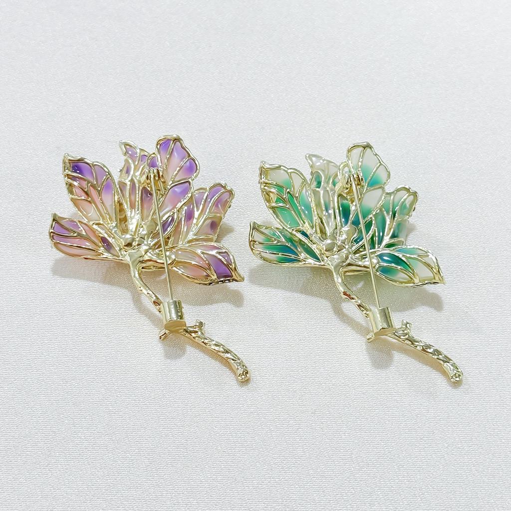 Брошь «Бегония» из эмали, легкая роскошная брошь класса люкс, антибликовая булавка, аксессуары для одежды, женские украшения