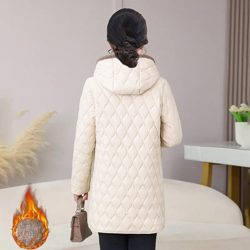 Мамина куртка средней длины с подкладкой Зимняя в западном стиле Плюс бархатная толстая куртка с капюшоном Модная куртка для среднего возраста Куртка с подкладкой