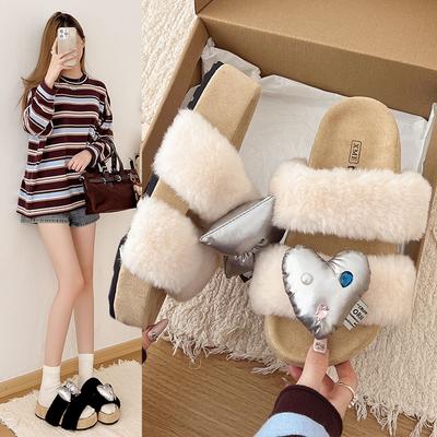 Крутые шлепанцы на танкетке женские 2025 лето новый европейский и американский стиль с открытым носком с рыбьим ртом для улицы увеличивающие рост крутые шлепанцы