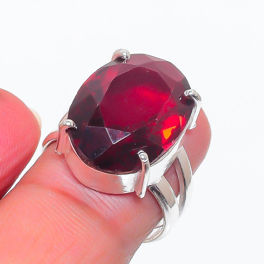 Кольцо из серебра 925 пробы с натуральным мозамбикским гранатом, размер 6 Q5f92