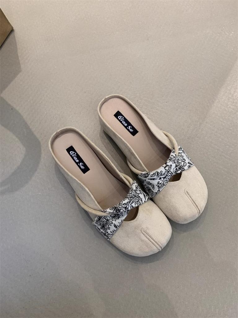 2025 Spring French Niche Design Gentle Suede Inner Height Increase One Pedal Lazy Slippers Retro Mary Jane Shoes