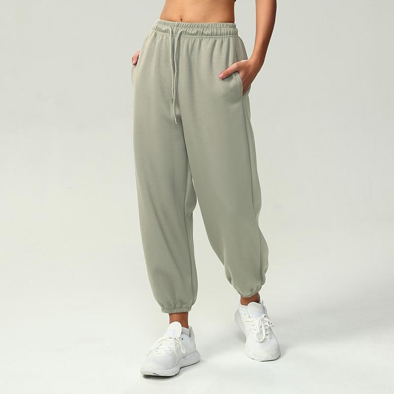 Женские спортивные брюки с манжетами из мягкого воздушного слоя: Идеально для фитнеса на открытом воздухе, бега и ношения осенью/зимой