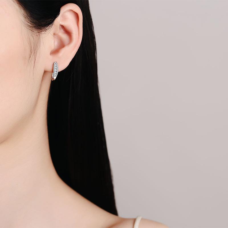 Новые женские серьги из стерлингового серебра, инкрустированные муассанитом, универсальные, простые и персонализированные серьги.