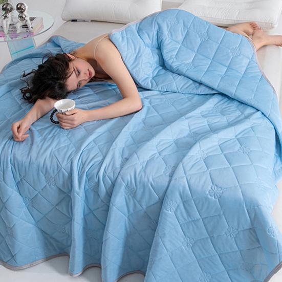 Охлаждающее одеяло Летнее одеяло Легкое Охлаждающие волокна Дышащее Тонкое Двустороннее Самоохлаждающееся Одеяло для сна для жарких ночей Спальня Путешествия