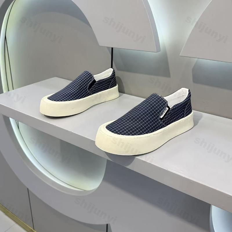 Men's Fashion Canvas Shoes 2025 Low-Top Thick-Heeled Slip-On Driving Lazy Shoes Casual Round Toe Breathable Summer Rubber Sole