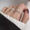 Минималистичное модное медное кольцо для женщин с уникальным витым дизайном, идеально подходящее для ношения в несколько слоев