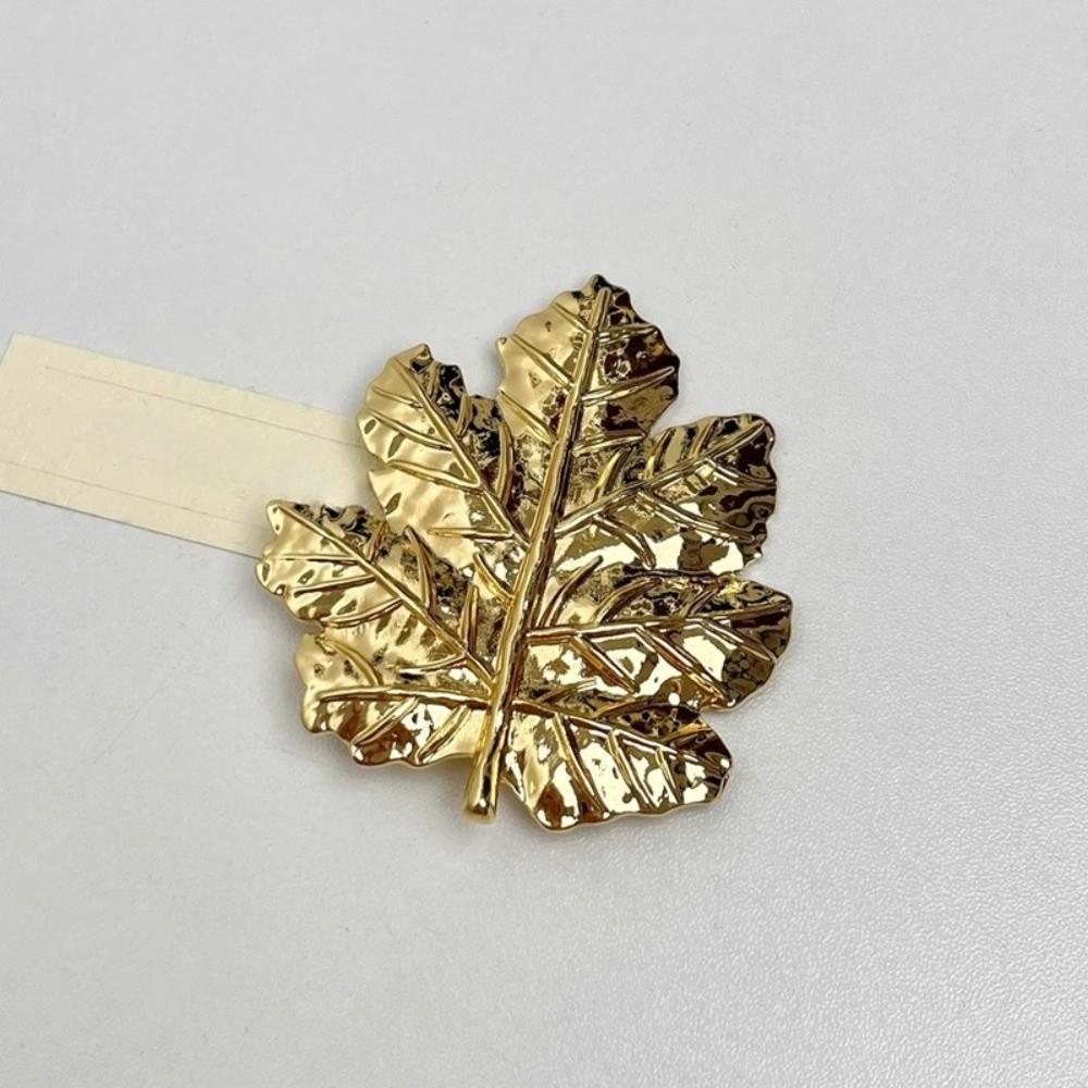 Exquisite Corsage Ornament Maple Leaf Brooch Vintage French Style Long Leaf Pin Gold Chest Flower Metal Glossy Brooch Gift