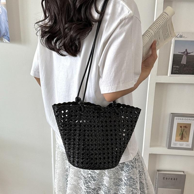 Trendy Versatile Hollow-out Woven Bag Soft Leather Vegetable Basket Bag Handheld Single Shoulder Bucket Bag