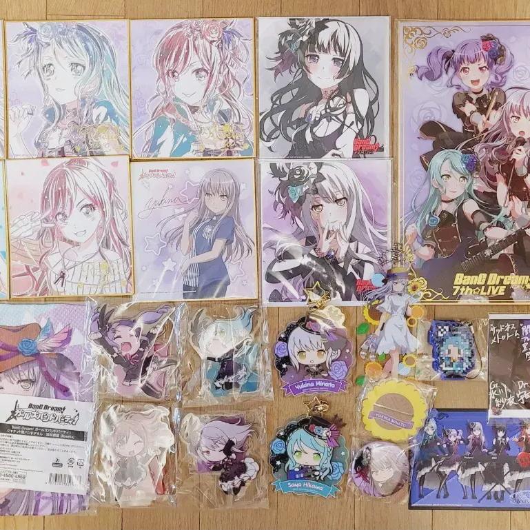 Продажа товаров с упором на Bang Dream Roselia