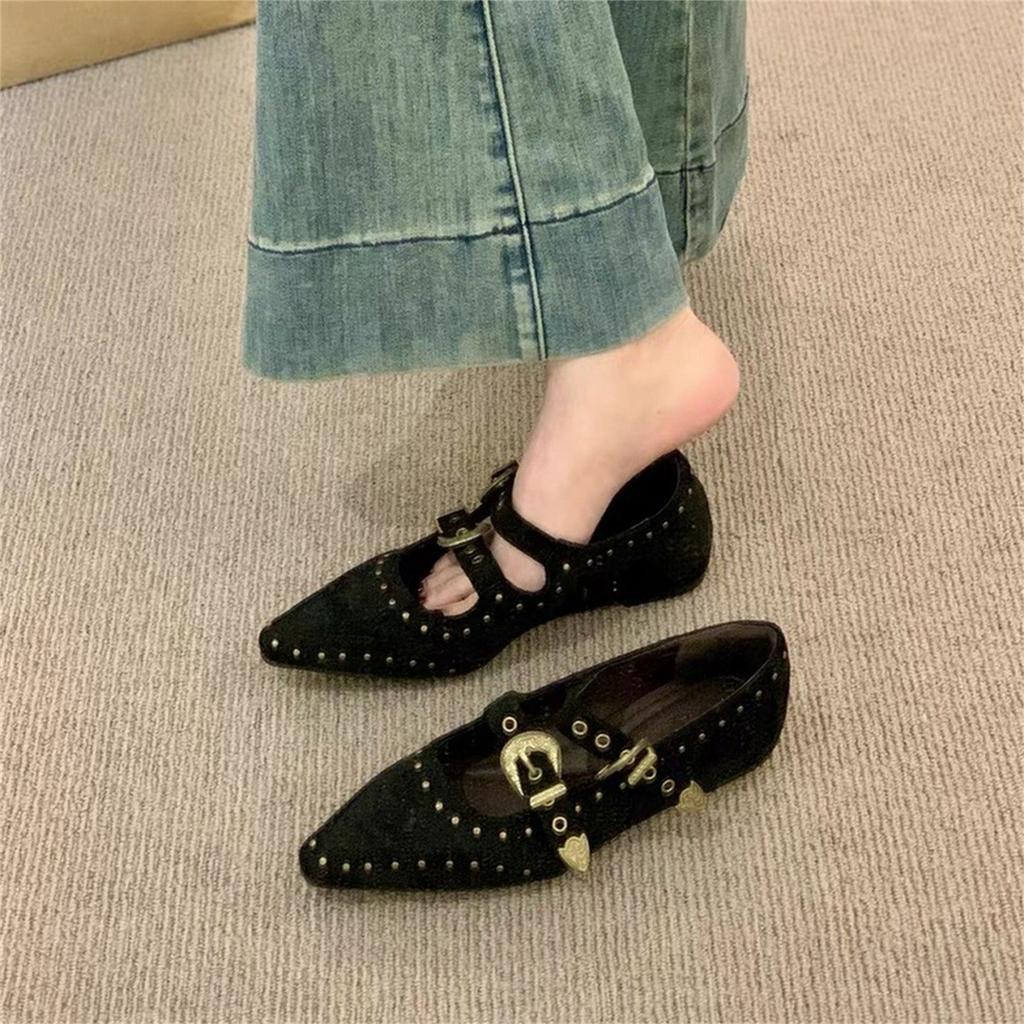 Retro Inner Height Increase Mary Jane Shoes Women's 2025 New Huge Good-looking Niche Rivet Pointed Ballet Shoes