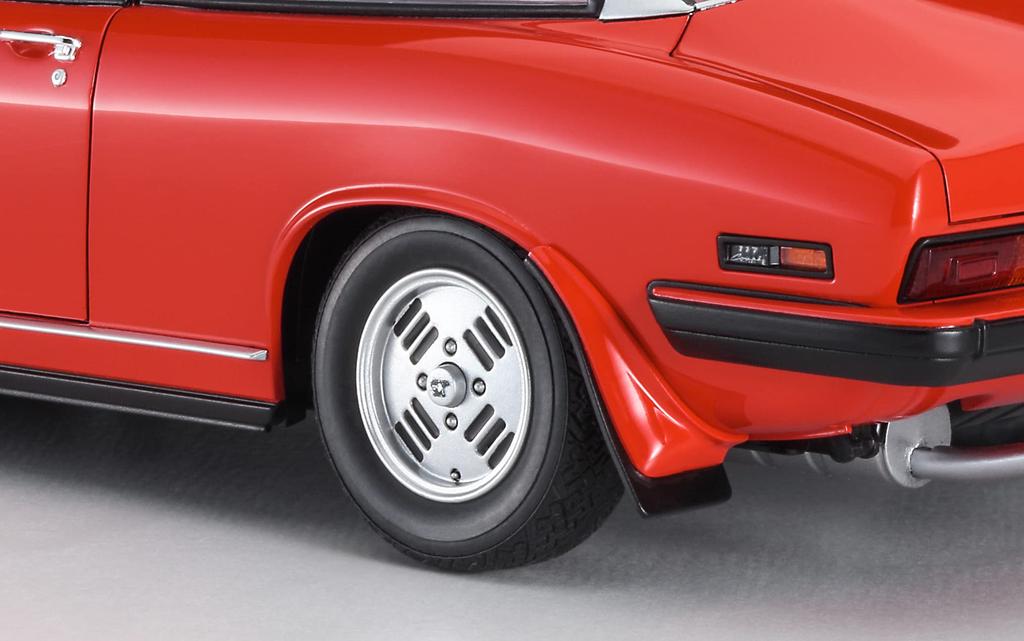 Hasegawa Isuzu 117 Coupe Late Model Пластиковая модель 20628 1/24 XC-J