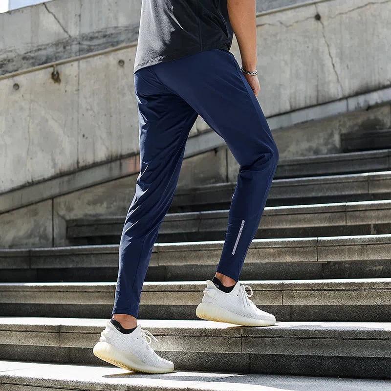 Мужские профессиональные тонкие эластичные спортивные брюки в стиле athleisure