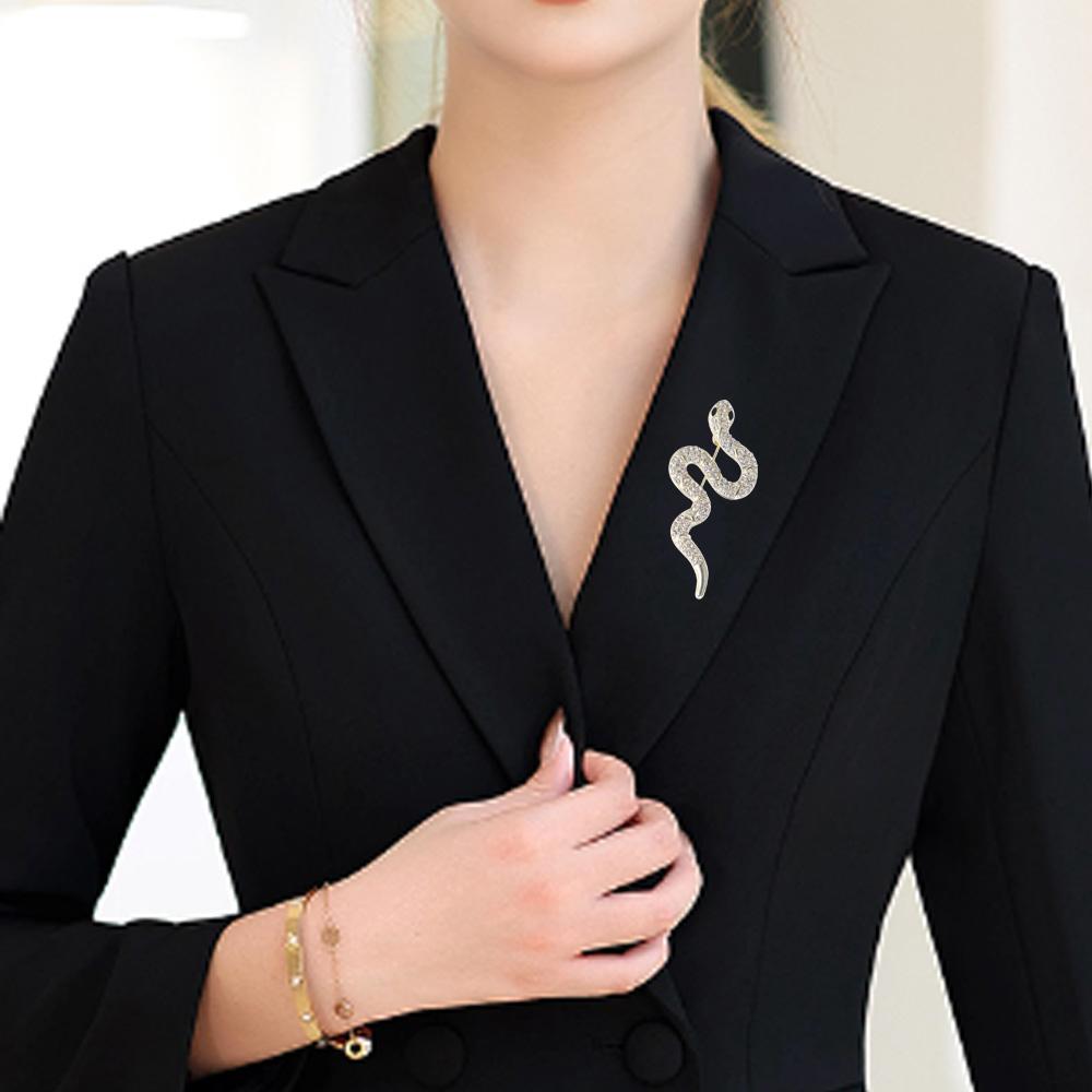 Minimalist Rhinestone Animal Collar Pins Sparkling Snake Lapel Pin Zodiac Snake Brooch  New Year