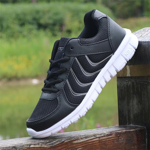 2024 женские кроссовки женские вулканизированные плоские на шнуровке новые модные дышащие сетчатые белые туфли женские повседневные туфли женские большого размера 44