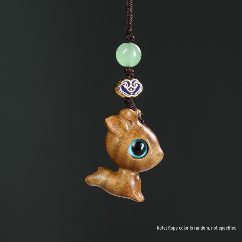 Брелок-подвеска 'Олень из зеленого сандала': Деревянная резьба Шарм для сумок и украшений