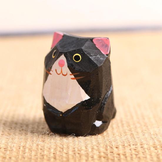 Деревянная резная фигурка кошки, ручная резьба по дереву, художественная статуэтка котенка, маленькая скульптура животного, украшение для домашнего офиса, рабочего стола, орнамент