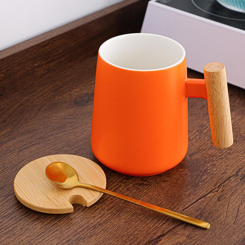 480ml Vintage Nordic Design Ceramic Coffee Mug with Lid Wooden Handle Retro Office Home Water Cup Simple Business Gift Drinking