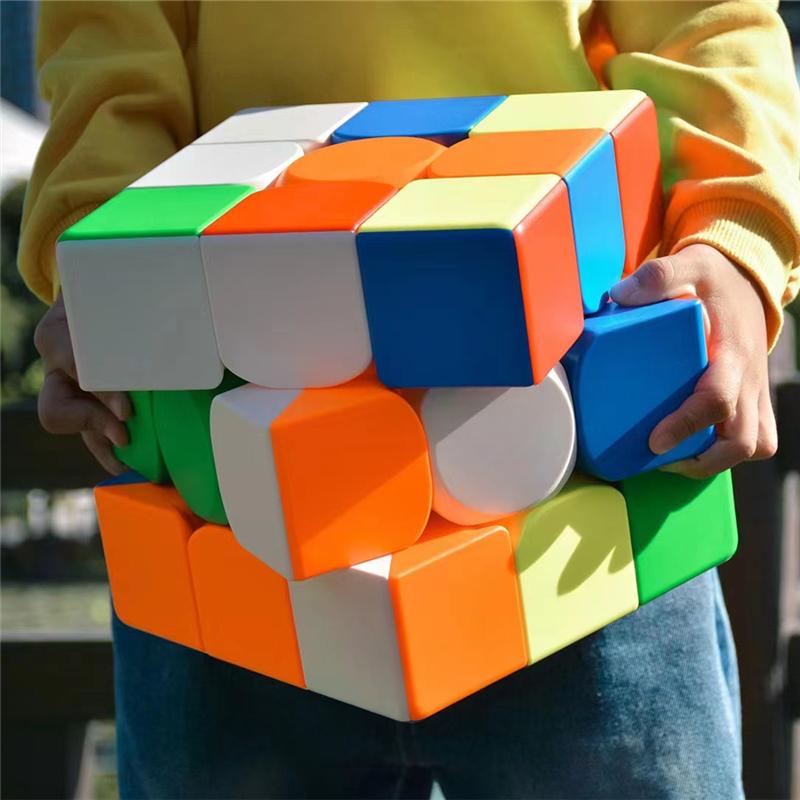 18.8cm A Rubik's Cube That Can Be Used As a Stool To Sit On