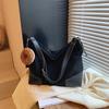 Retro matte tote bag 2026 autumn and winter new simple large-capacity student class armpit bag shoulder messenger bag