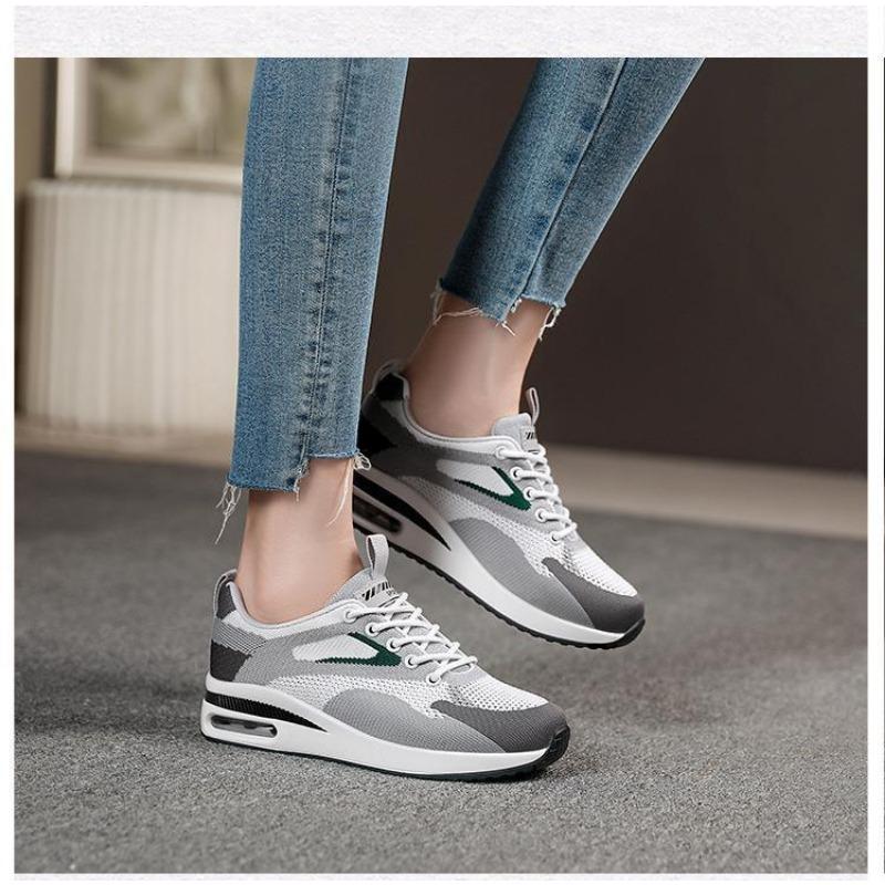 Новые женские дышащие кроссовки из сетки на толстой подошве для повседневной носки, спортивная обувь с воздушной амортизацией, женская студенческая обувь для путешествий