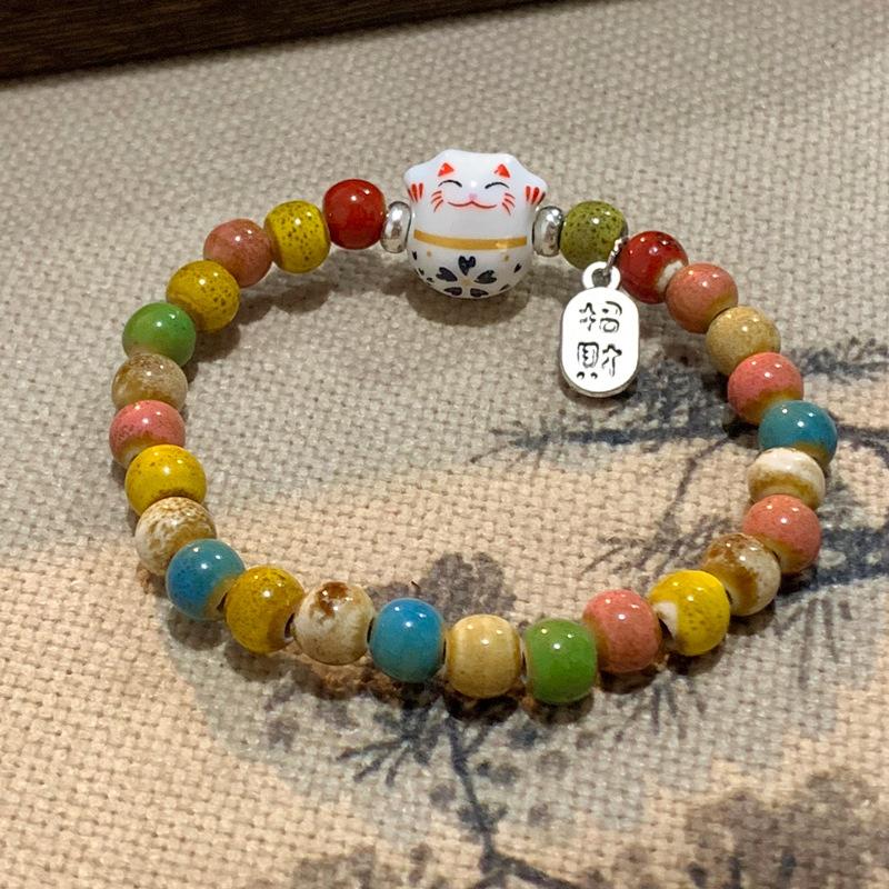 Милый мультяшный браслет с изображением счастливого кота для женщин и девочек, цветные эластичные браслеты с бусинами, керамические браслеты с подвесками в виде кота, ювелирные изделия, подарки