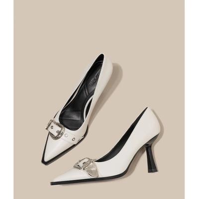 Весенние женские туфли серебристого цвета на высоком каблуке, сексуальные туфли во французском стиле с острым носком, металлические украшения, в сочетании с юбками, элегантный банкет