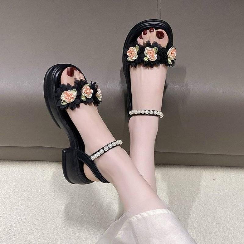 Summer 2024 One Word Sandals for Woman Diamond Women's Shoes Beach Footwear with Medium Heels Beige Platform Rhinestones F Korea