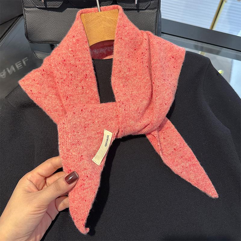 British Triangle Scarf Niche Wool Triangular Cashmere Scarves for Women Head Scarf Warm Winter Fashion Lady Neckerchief Poncho