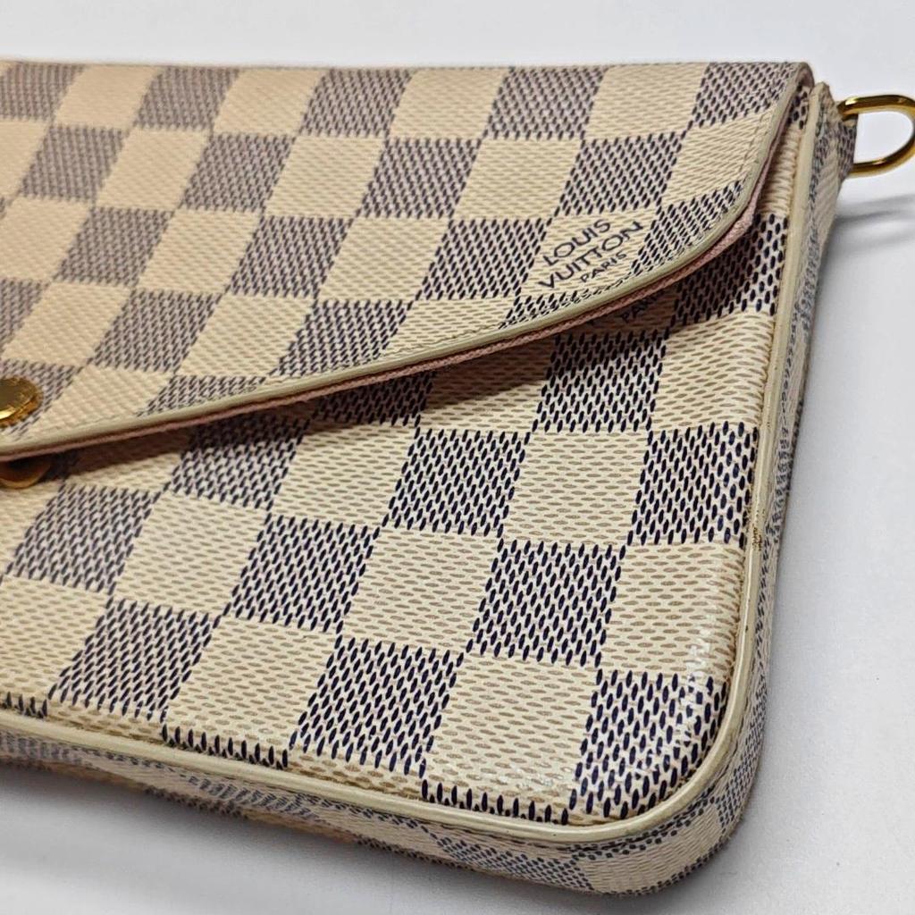 [Pre-Owned] Pochette Felicie Portable Checkerboard Envelope Flap Bag - Very Good #POYRMR