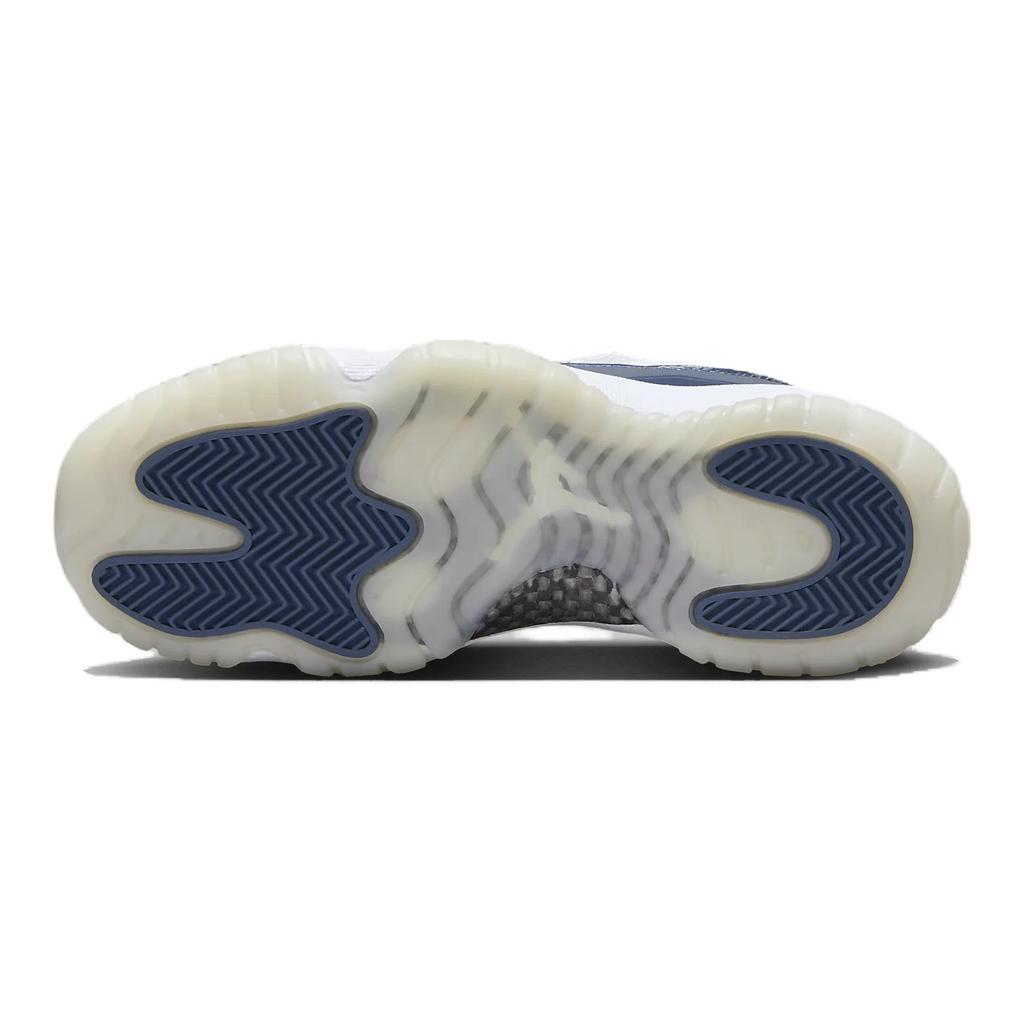 Кроссовки Air Jordan 11 Retro Low GS Diffused Blue Kids, белые, темно-синие, футбольные, серые FV5121-104
