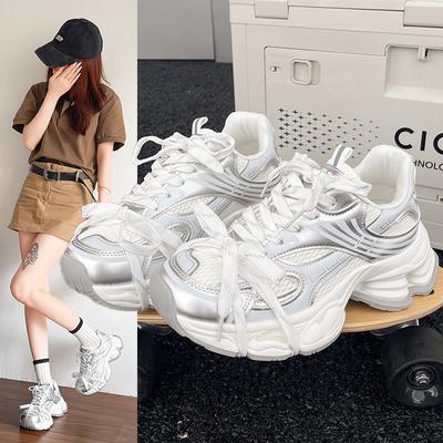 Женские туфли на толстой подошве, новые супергорячие женские туфли универсальны, и маленькие люди увеличивают свой рост. Женские жареные уличные кроссовки