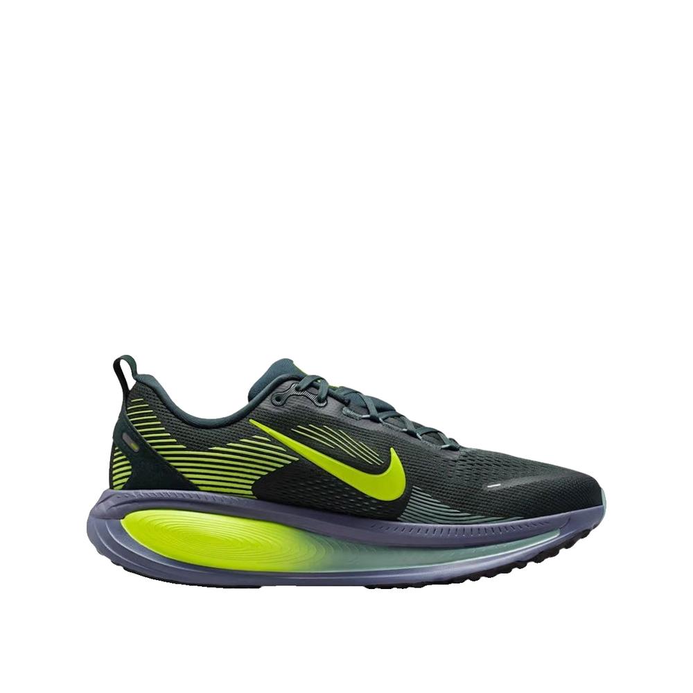 Running Shoes Nike Vomero 18