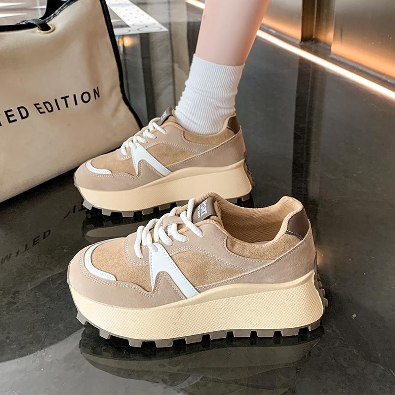 Мода 2024 года, модная зимняя новая женская повседневная простая спортивная обувь на толстой подошве с кружевом