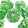 7 шт., зеленый, белый, зубчатое колесо, металлические кубики, набор полых металлических многогранных кубиков, подходит для ролевой игры, настольной игры, карточной игры