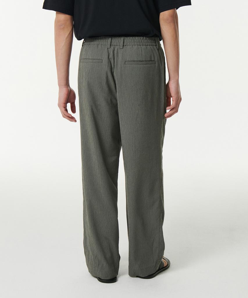 MUSINSA STANDARD Crinkle One-Pleat Wide Elastic Pants [Khaki Gray]