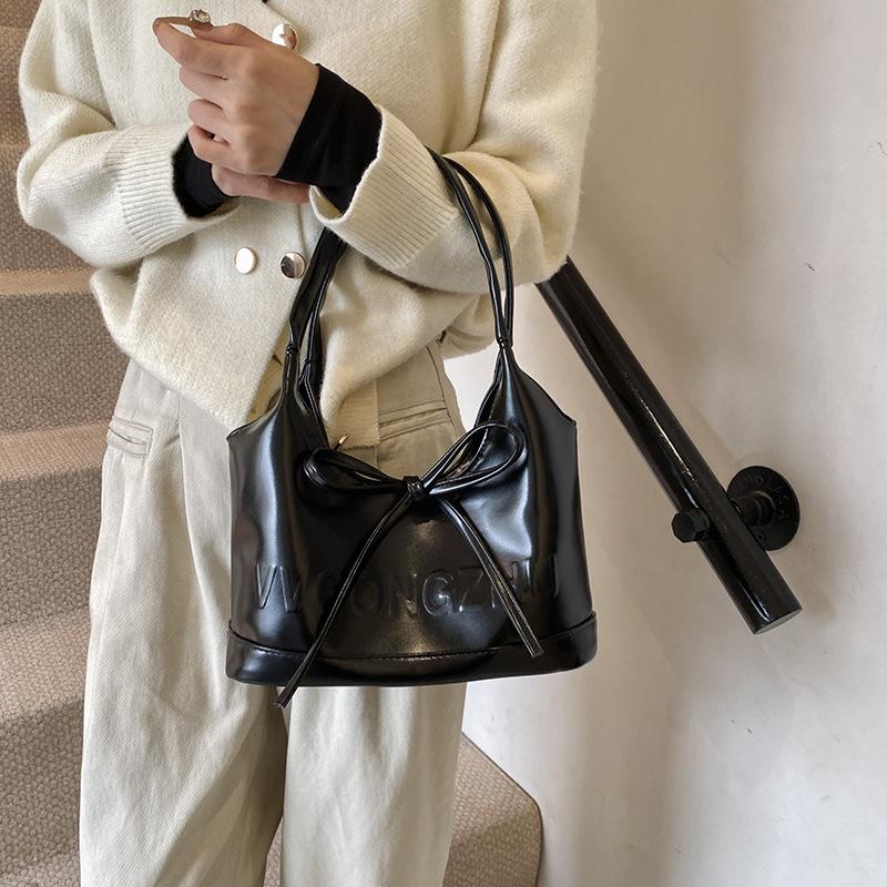 Versatile Bow Underarm Big Bag Women's 2025 New Fashion Oil Wax Leather Commuter Bag Autumn and Winter Texture Tote Bag