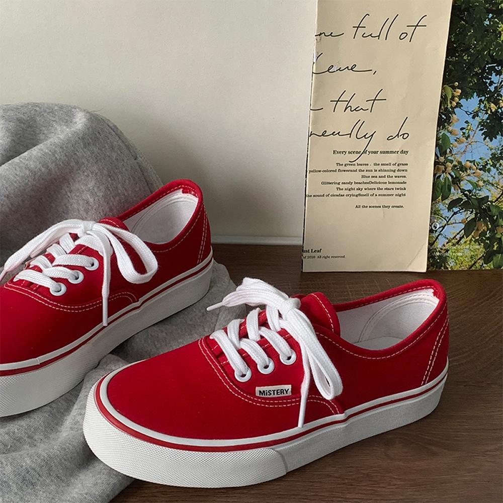 Повседневные парусиновые кроссовки на плоской подошве, женские уличные однотонные спортивные туфли на плоской подошве, теннисная женская уличная одежда, вулканизированная обувь на шнуровке