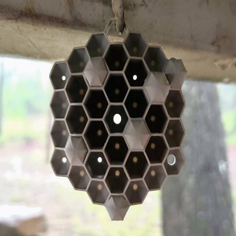 No Battery Wasp Deterrent Durable Realistic Plastic Hanging Wasp Repellent for Camping Hiking Outdoor Use