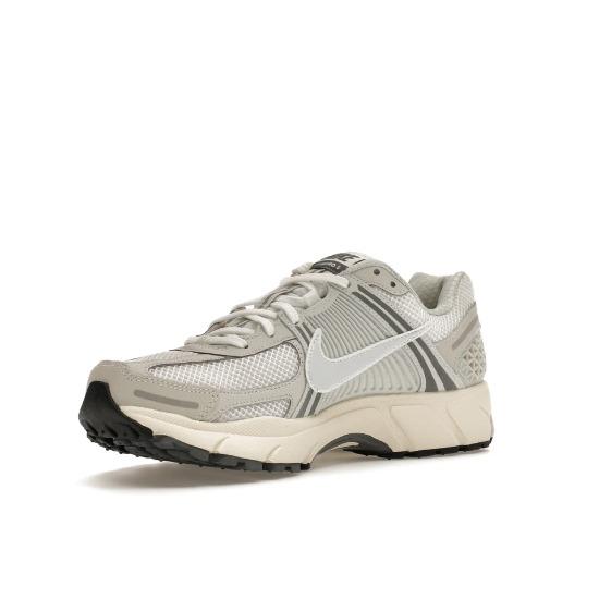 Nike Мужские кроссовки Air Zoom Vomero 5 Platinum Tint HF0731-007